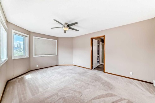 177 Douglas Glen Heath Se, Calgary, AB - Indoor Photo Showing Other Room