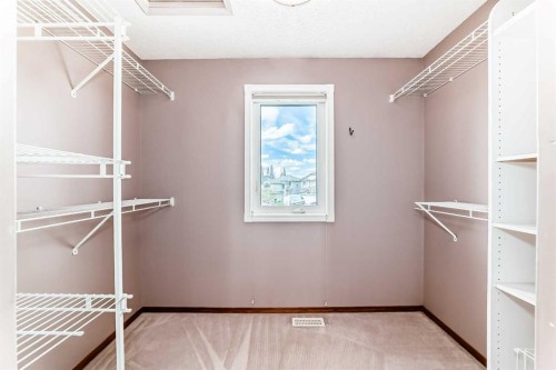 177 Douglas Glen Heath Se, Calgary, AB - Indoor With Storage
