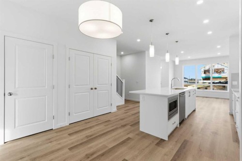 199 Annette Landing Nw, Calgary, AB - Indoor Photo Showing Kitchen With Upgraded Kitchen