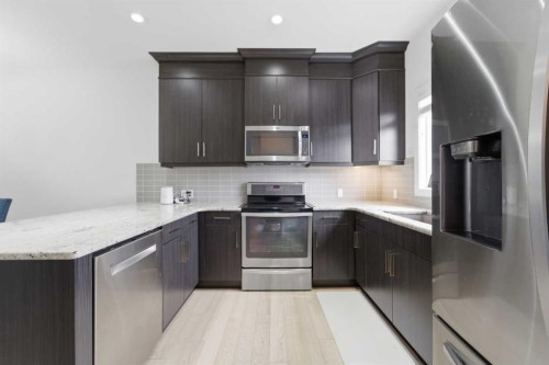 254 Redstone Drive Ne, Calgary, AB - Indoor Photo Showing Kitchen