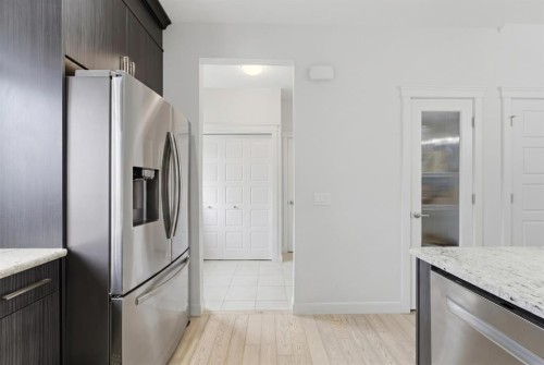 254 Redstone Drive Ne, Calgary, AB - Indoor Photo Showing Kitchen
