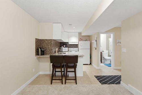 254 Redstone Drive Ne, Calgary, AB - Indoor Photo Showing Kitchen