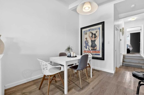 3336 39 Street Sw, Calgary, AB - Indoor Photo Showing Dining Room