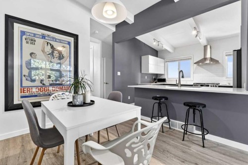 3336 39 Street Sw, Calgary, AB - Indoor Photo Showing Dining Room