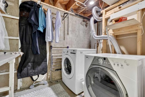 3336 39 Street Sw, Calgary, AB - Indoor Photo Showing Laundry Room