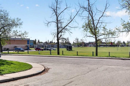 3336 39 Street Sw, Calgary, AB - Outdoor With View
