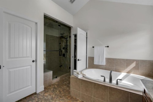 71 Canals Close Sw, Airdrie, AB - Indoor Photo Showing Bathroom