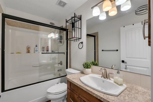 71 Canals Close Sw, Airdrie, AB - Indoor Photo Showing Bathroom