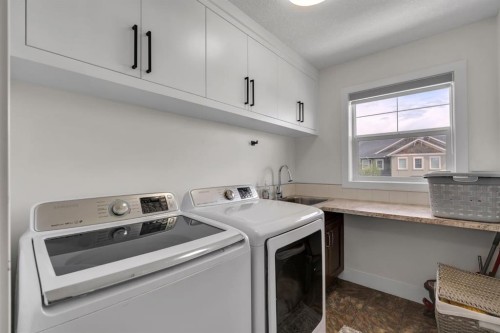 71 Canals Close Sw, Airdrie, AB - Indoor Photo Showing Laundry Room