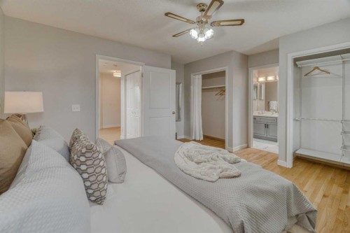 8286 Edgebrook Drive Nw, Calgary, AB - Indoor Photo Showing Bedroom