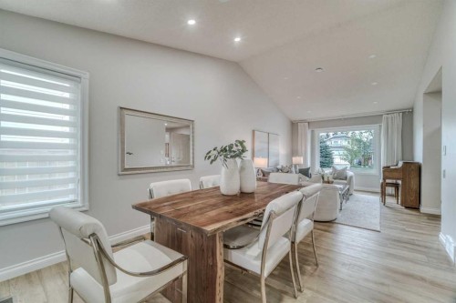 8286 Edgebrook Drive Nw, Calgary, AB - Indoor Photo Showing Dining Room