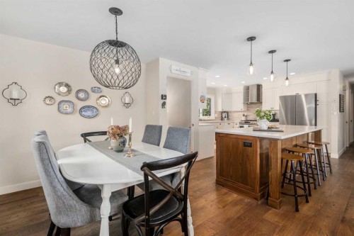 14519 Parkside Drive Se, Calgary, AB - Indoor Photo Showing Dining Room