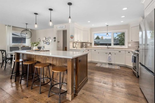 14519 Parkside Drive Se, Calgary, AB - Indoor Photo Showing Kitchen With Upgraded Kitchen