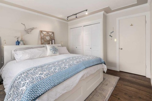 14519 Parkside Drive Se, Calgary, AB - Indoor Photo Showing Bedroom