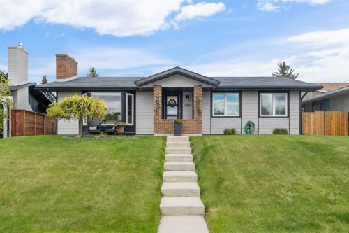 14519 Parkside Drive Se, Calgary, AB - Outdoor With Facade