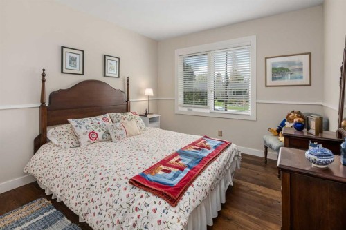14519 Parkside Drive Se, Calgary, AB - Indoor Photo Showing Bedroom