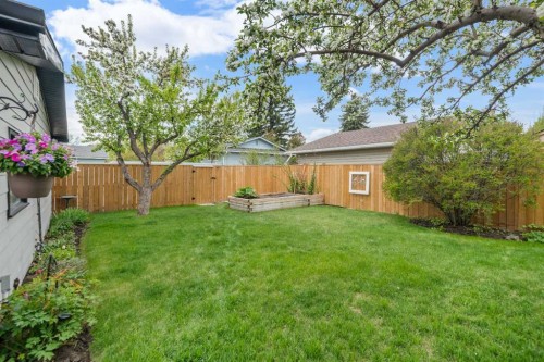 14519 Parkside Drive Se, Calgary, AB - Outdoor With Backyard
