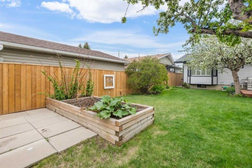 14519 Parkside Drive Se, Calgary, AB - Outdoor