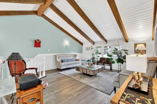 832-860 Midridge Drive Se, Calgary, AB - Indoor Photo Showing Other Room