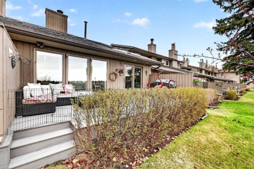 832-860 Midridge Drive Se, Calgary, AB - Outdoor With Deck Patio Veranda