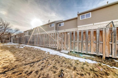 57-5520 1 Avenue Se, Calgary, AB 