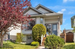 131 Country Hills Way NW Calgary, AB T3K 4W3