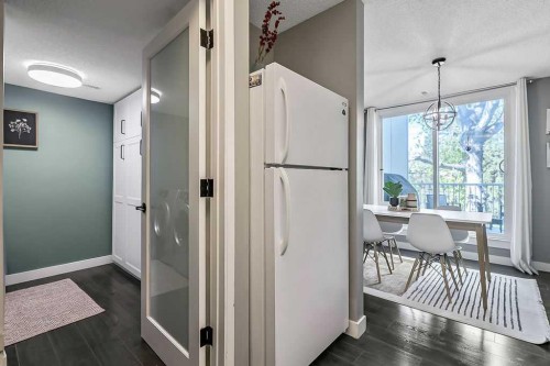 818-13104 Elbow Drive Sw, Calgary, AB - Indoor