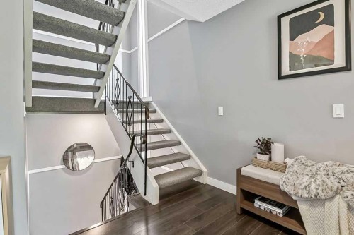 818-13104 Elbow Drive Sw, Calgary, AB - Indoor Photo Showing Other Room