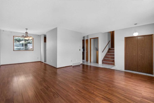 123 Rundleridge Way Ne, Calgary, AB - Indoor