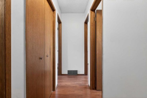 123 Rundleridge Way Ne, Calgary, AB - Indoor Photo Showing Other Room