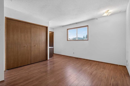 123 Rundleridge Way Ne, Calgary, AB - Indoor Photo Showing Other Room
