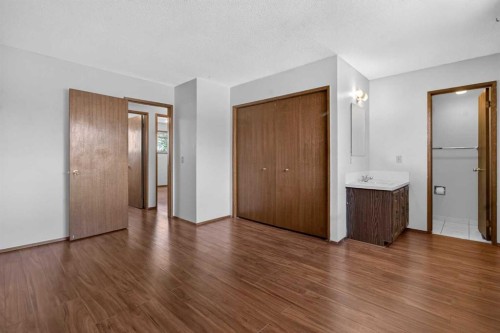 123 Rundleridge Way Ne, Calgary, AB - Indoor Photo Showing Other Room
