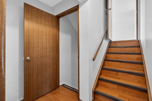123 Rundleridge Way Ne, Calgary, AB - Indoor Photo Showing Other Room