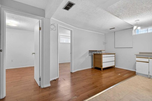 123 Rundleridge Way Ne, Calgary, AB - Indoor Photo Showing Other Room