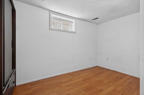 123 Rundleridge Way Ne, Calgary, AB - Indoor Photo Showing Other Room