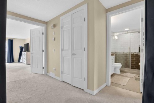 12 Wood Crescent Sw, Calgary, AB - Indoor