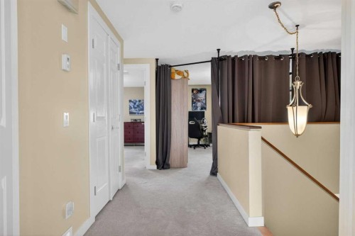 12 Wood Crescent Sw, Calgary, AB - Indoor Photo Showing Other Room