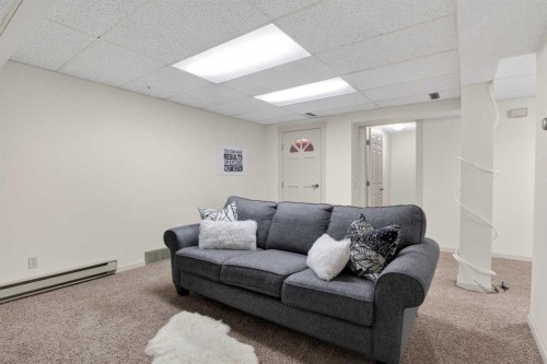 12 Wood Crescent Sw, Calgary, AB - Indoor