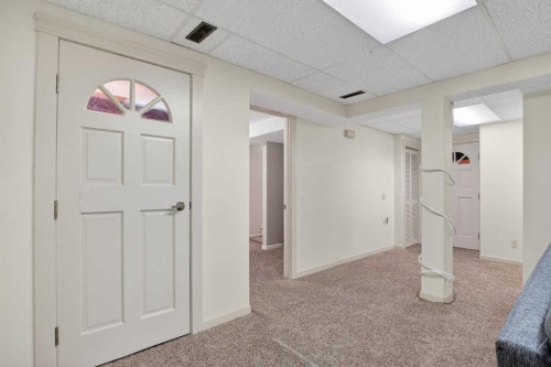12 Wood Crescent Sw, Calgary, AB - Indoor