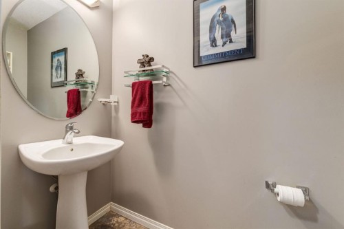 102 Cimarron Trail, Okotoks, AB - Indoor Photo Showing Bathroom
