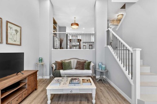 814 Cranbrook Walk Se, Calgary, AB - Indoor