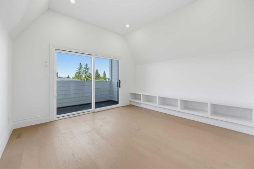 2032 52 Avenue Sw, Calgary, AB 