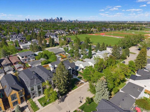 2032 52 Avenue Sw, Calgary, AB 