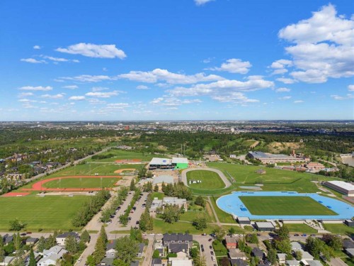 2032 52 Avenue Sw, Calgary, AB 