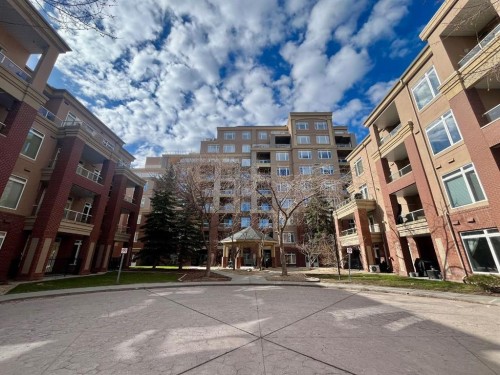 4107-24 Hemlock Crescent Sw, Calgary, AB - Outdoor With Facade