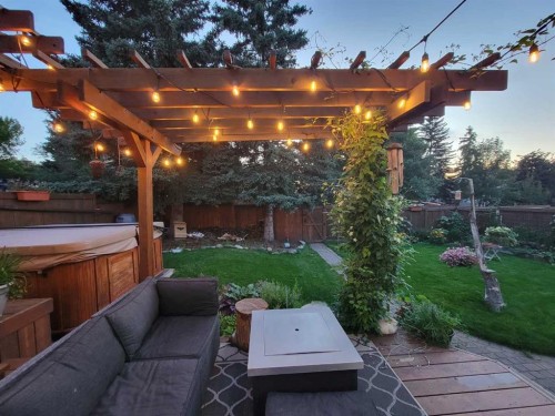 15 Bearberry Crescent Nw, Calgary, AB - Outdoor With Deck Patio Veranda