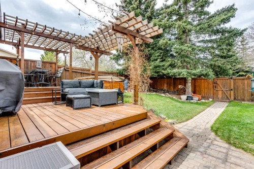 15 Bearberry Crescent Nw, Calgary, AB - Outdoor With Deck Patio Veranda