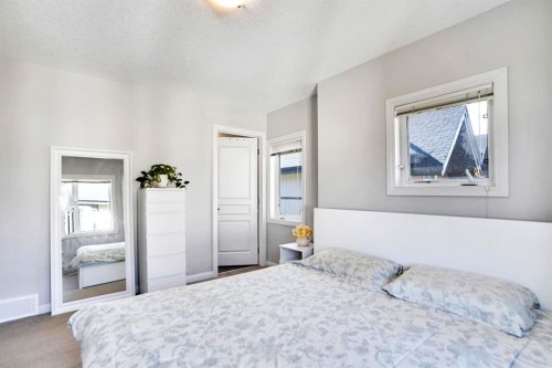 1511 Wentworth Villas Sw, Calgary, AB - Indoor Photo Showing Bedroom
