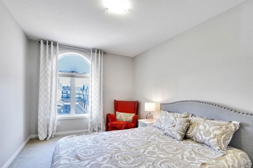 1511 Wentworth Villas Sw, Calgary, AB - Indoor Photo Showing Bedroom