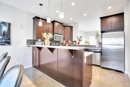 1511 Wentworth Villas Sw, Calgary, AB - Indoor Photo Showing Kitchen With Upgraded Kitchen